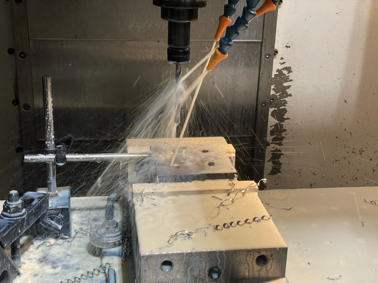 Thread milling operation on a CNC machining centre
